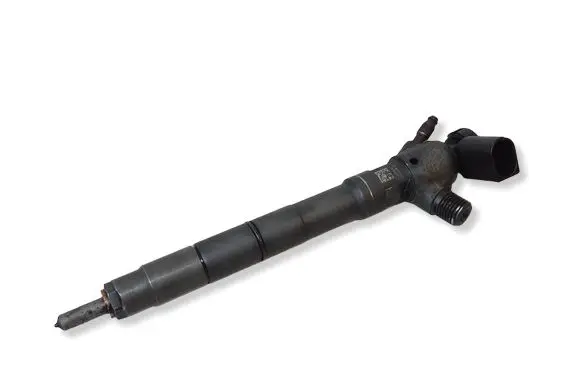 Volkswagen Golf VII Fuel injector 04L130277D 2439HH08R35 147A4NTYY