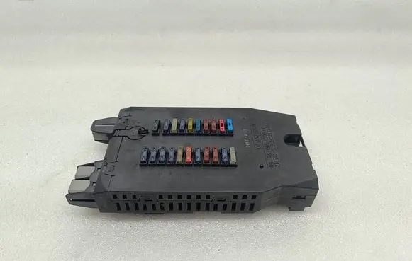 Mercedes-Benz Sprinter W901 W902 W903 W904 Fuse module A0005402550 23042002 0473520