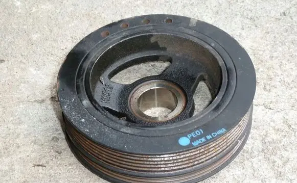 Mazda 6 Crankshaft pulley PE0120823B