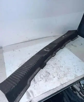 Trunk/boot sill cover protection