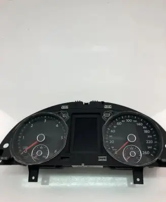 Volkswagen PASSAT B7 Speedometer (instrument cluster) 3AA920870P