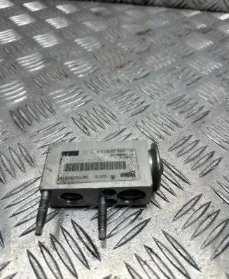Mercedes-Benz SLK R172 Air conditioning (A/C) expansion valve A1728300158