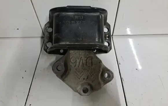 Citroen Berlingo Engine mount bracket 9636583980 9676819780 9636270080