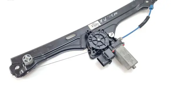 BMW 2 F46 Front door window regulator with motor 2579947 132624 5000158