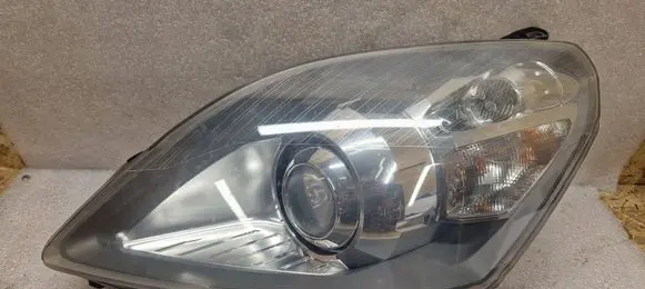 Opel Zafira B Headlight/headlamp 13252470 0301214281 LE04A8120