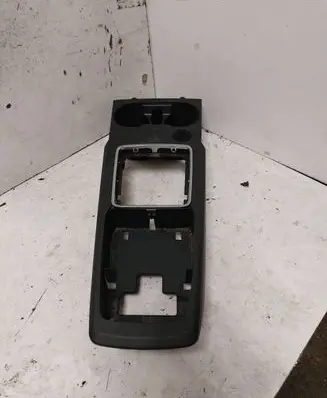 Audi Q2 - Center console 81B864261