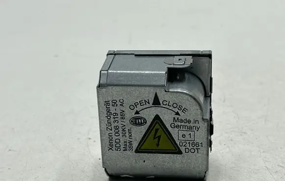 Audi A6 S6 C6 4F Headlight ballast module Xenon 5DD00831950 30XV85VAC