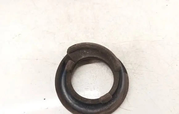 Toyota Avensis T270 Front coil spring rubber mount 4825705020