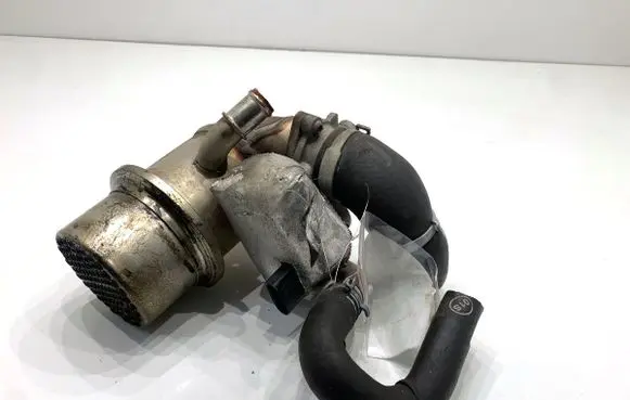 Volkswagen Golf VII EGR valve 04L131512
