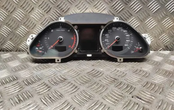 Audi Q7 4L Speedometer (instrument cluster) 4L0920985N 00241200 03002472002