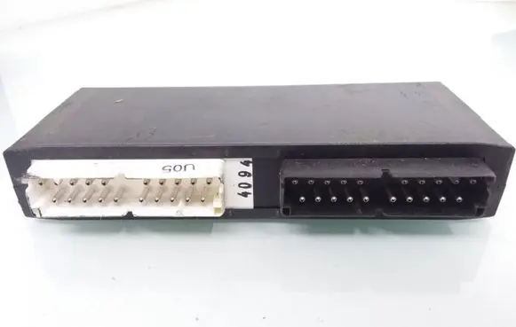 BMW 5 E34 Comfort/convenience module 1379741 61351379741