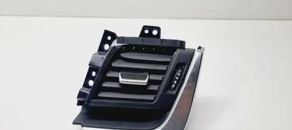 Nissan Qashqai J12 Dashboard side air vent grill/cover trim 687616UA1A 682106UA3A 687606UA1A
