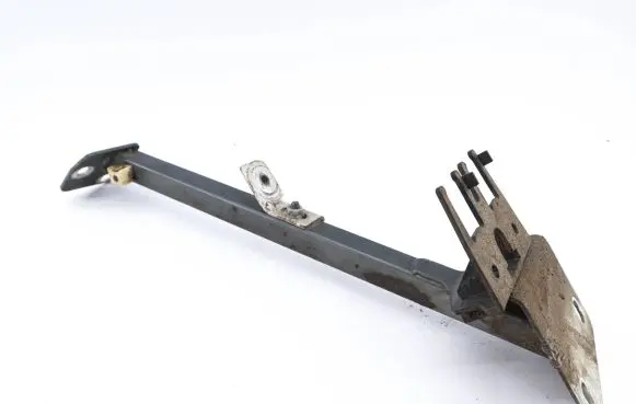 Audi A8 S8 D3 4E Fender mounting bracket 4E0805464E 4E0971804K