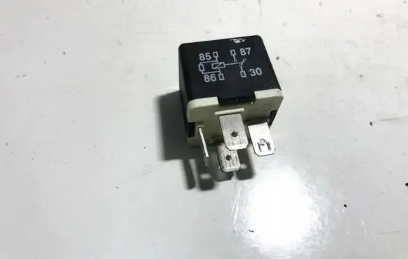 Skoda Octavia Mk2 (1Z) Other relay 141951253b