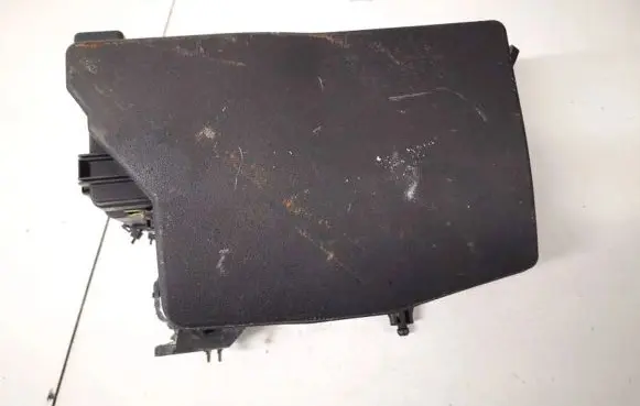 Toyota Avensis T270 Fuse box set 8211105z20 82111-05z20