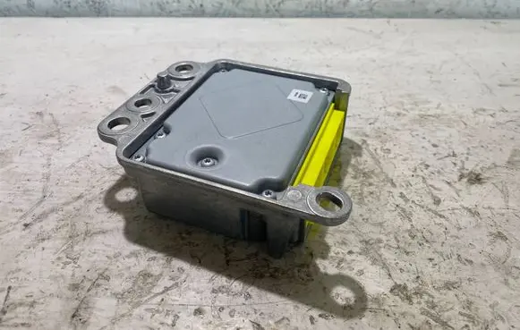 Nissan Leaf I (ZE0) Airbag control unit/module 988203ND1A 0285011040 ZE3ND118300100