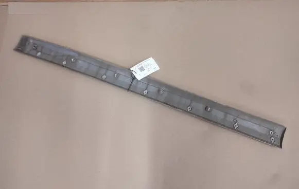 KIA Carens I Front door trim (molding) 0K2FA50671