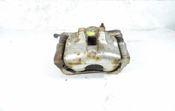 Suzuki Grand Vitara II Front brake caliper