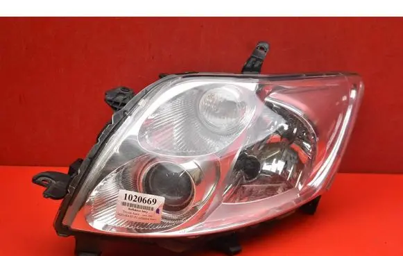 Toyota Auris 150 Headlight/headlamp 81170-02460