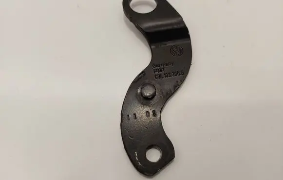Audi A4 S4 B8 8K Engine mounting bracket 03L103390B