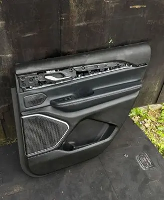 Jeep Grand Cherokee WL Rear door card panel trim 22501A 20222222650 6XN36TX7AC