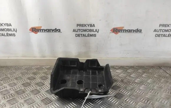 Battery tray