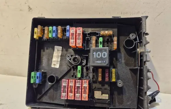 Skoda Octavia Mk2 (1Z) Fuse module 1K0937125 1B220705