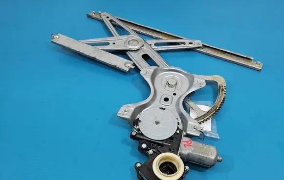 Toyota Avensis T270 Front door window regulator with motor 8570202020 IMPRK1579334