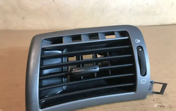 Peugeot 407 Dashboard side air vent grill/cover trim 9644589577 A1010006 A1010032