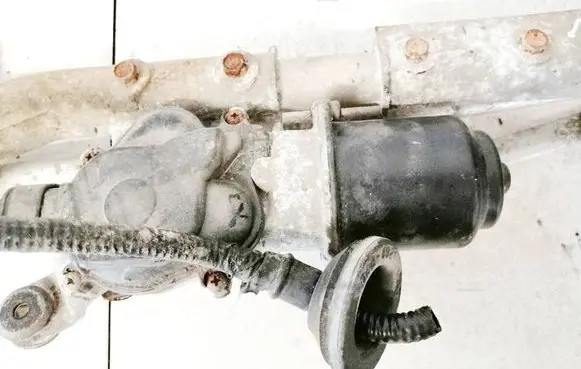 Subaru Legacy Wiper motor
