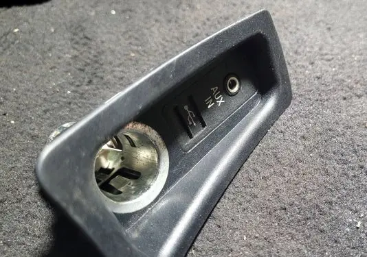 BMW 1 E81 E87 AUX in-socket connector 9129651