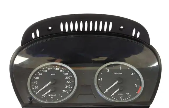 Speedometer (instrument cluster)