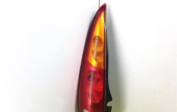 Nissan Almera Tino Rear/tail lights
