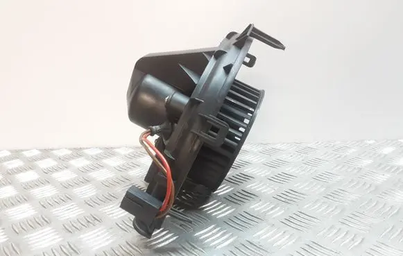 Opel Tigra B Heater fan/blower 006453T
