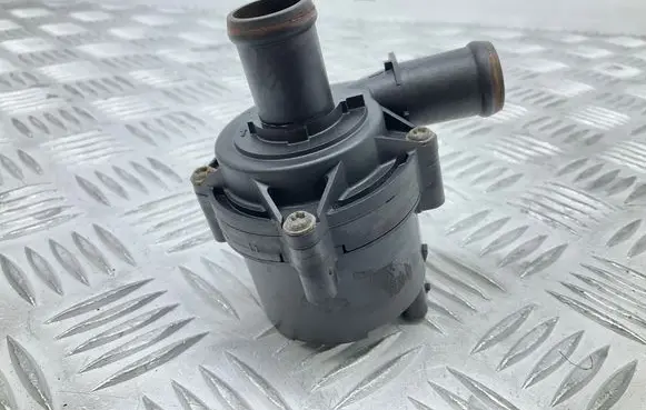 Volkswagen PASSAT B8 Electric auxiliary coolant/water pump 5Q0965567J