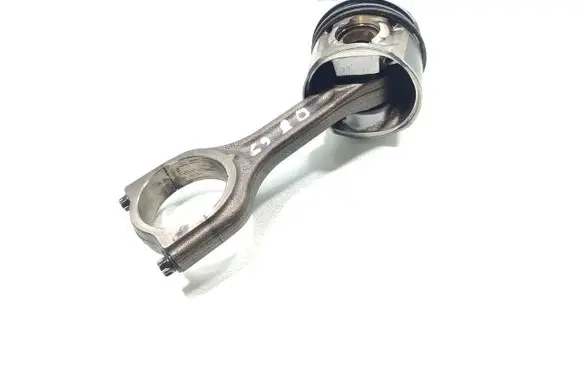 Peugeot 207 Piston with connecting rod 
