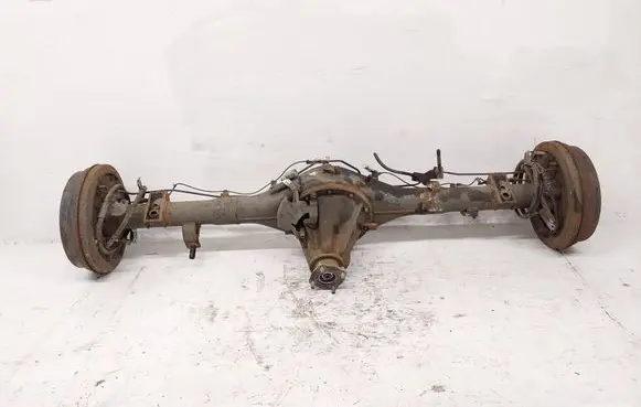 Toyota Hilux VIII Rear axle beam with reductor 411100K820A
