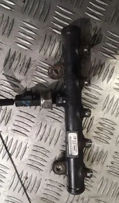 Volvo V50 Fuel main line pipe 9681649580