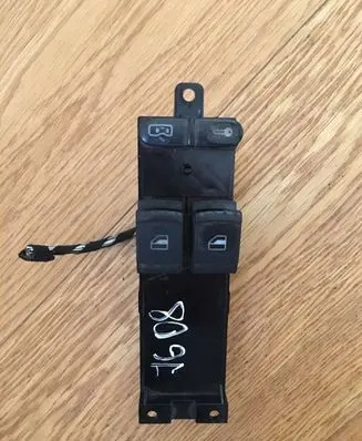 Skoda Fabia Mk1 (6Y) Electric window control switch 1J3959857A