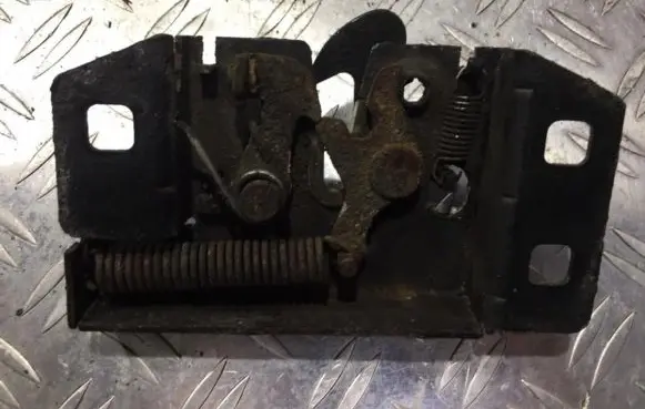 Ford Mondeo MK I Engine bonnet/hood lock/catch