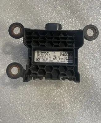 Volkswagen PASSAT B8 Distronic sensor radar 3Q0907561C