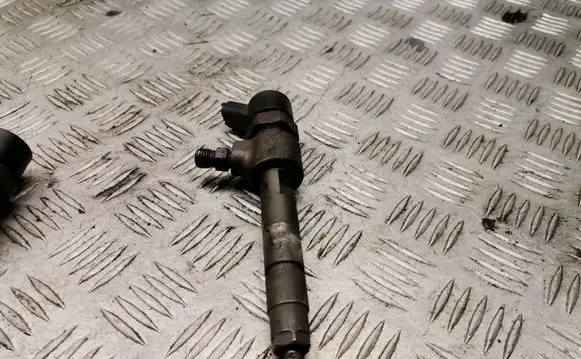 Alfa Romeo 147 Fuel injector 0445110119