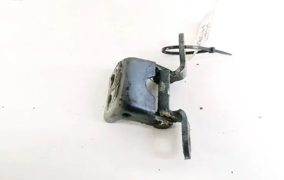 Honda CR-V Rear door lower hinge