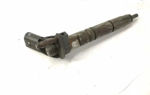 Mercedes-Benz E W212 Fuel injector 6420701187 A6420701187
