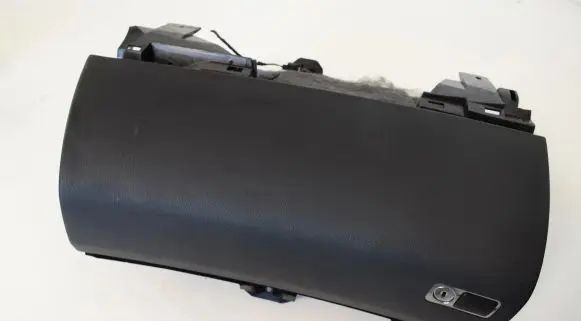 Mercedes-Benz S W221 Glove box