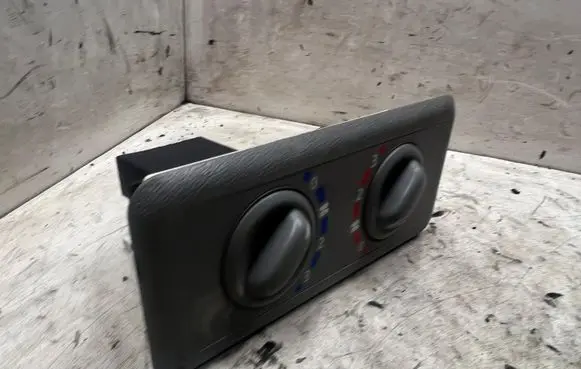 Renault Trafic II (X83) Seat control switch 