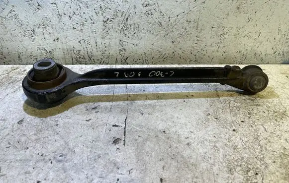 Chrysler 300C Front lower control arm/wishbone