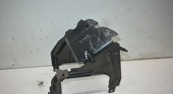 Other engine bay part