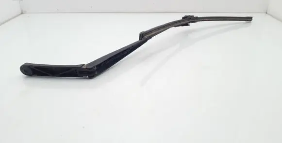 Front wiper blade arm