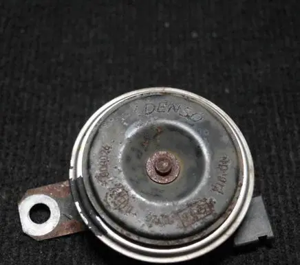 Toyota Hilux (AN10, AN20, AN30) Horn signal 000026
